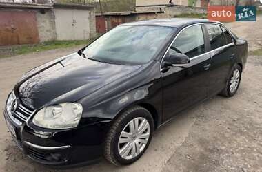 Volkswagen Jetta  2008