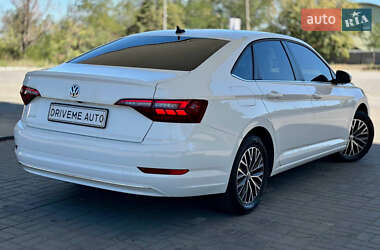 Volkswagen Jetta  2021