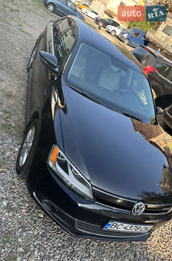 Volkswagen Jetta  2013