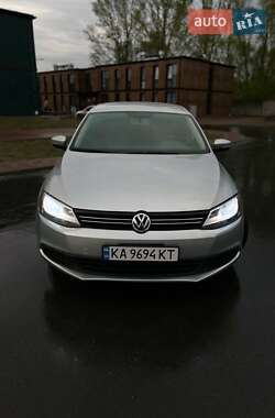 Volkswagen Jetta  2011