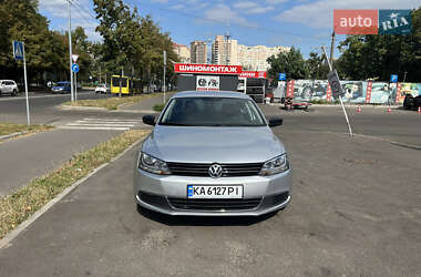 Volkswagen Jetta  2013