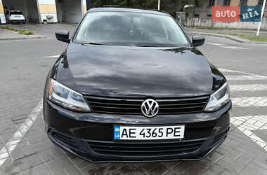 Volkswagen Jetta  2014