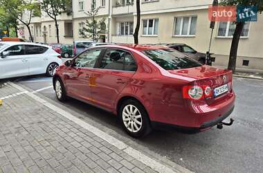 Volkswagen Jetta  2010