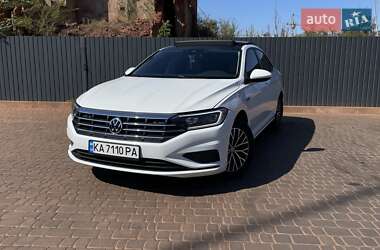 Volkswagen Jetta  2018
