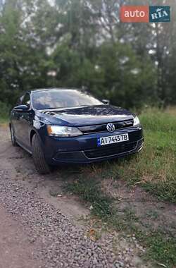 Volkswagen Jetta  2013