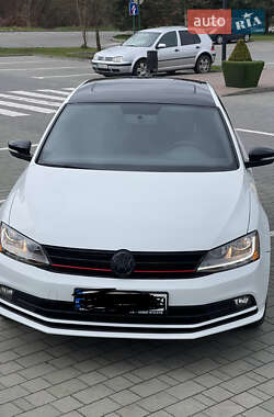 Volkswagen Jetta  2017