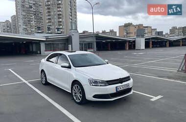 Volkswagen Jetta  2012