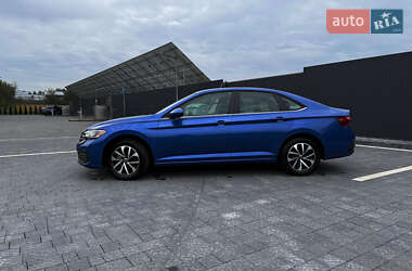 Volkswagen Jetta  2023