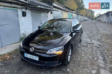 Volkswagen Jetta  2012