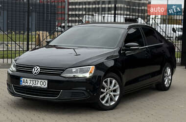 Volkswagen Jetta  2012