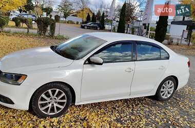 Volkswagen Jetta  2010