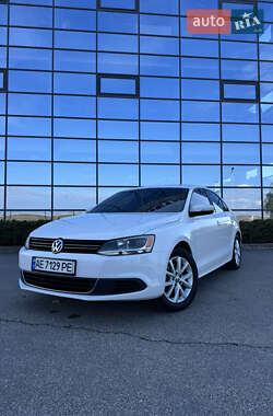 Volkswagen Jetta  2013