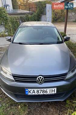Volkswagen Jetta  2012