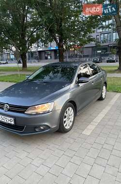 Volkswagen Jetta  2012