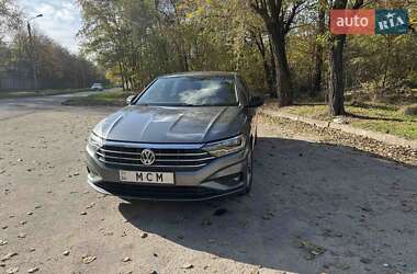 Volkswagen Jetta 2019