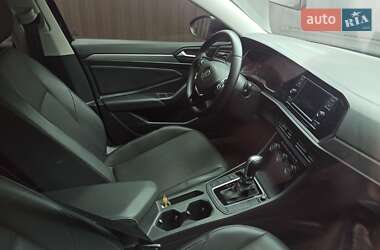 Volkswagen Jetta 2019