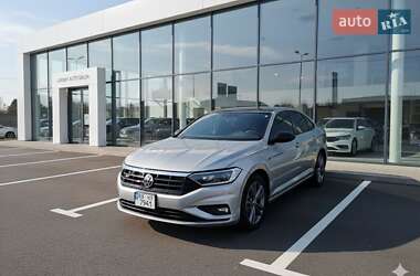 Volkswagen Jetta  2021