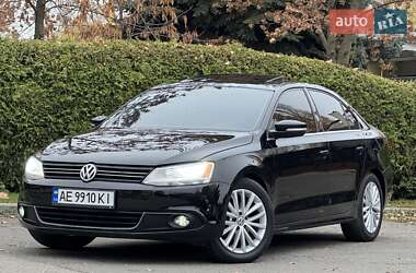 Volkswagen Jetta  2012