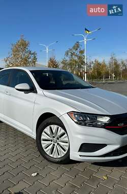 Volkswagen Jetta  2018