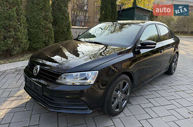 Volkswagen Jetta  2016