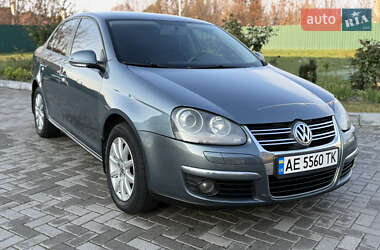 Volkswagen Jetta  2008