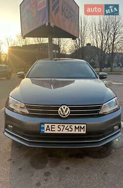 Volkswagen Jetta  2015