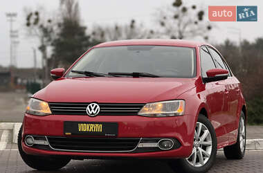 Volkswagen Jetta  2013