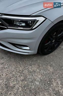 Volkswagen Jetta  2018