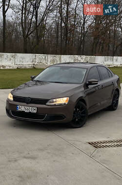 Volkswagen Jetta  2013