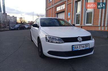 Volkswagen Jetta  2013