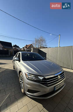 Volkswagen Jetta  2020