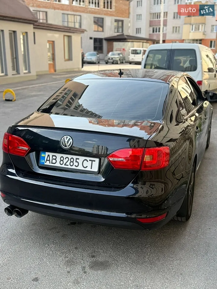 2011 Volkswagen Jetta - мініатюра 3