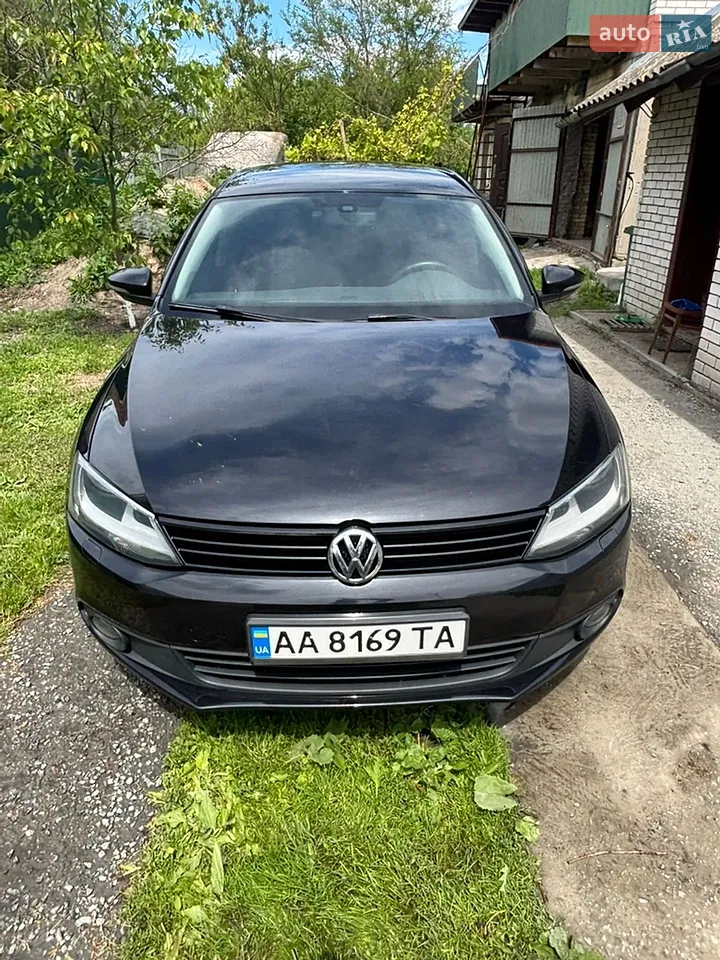 2012 Volkswagen Jetta - фото 1