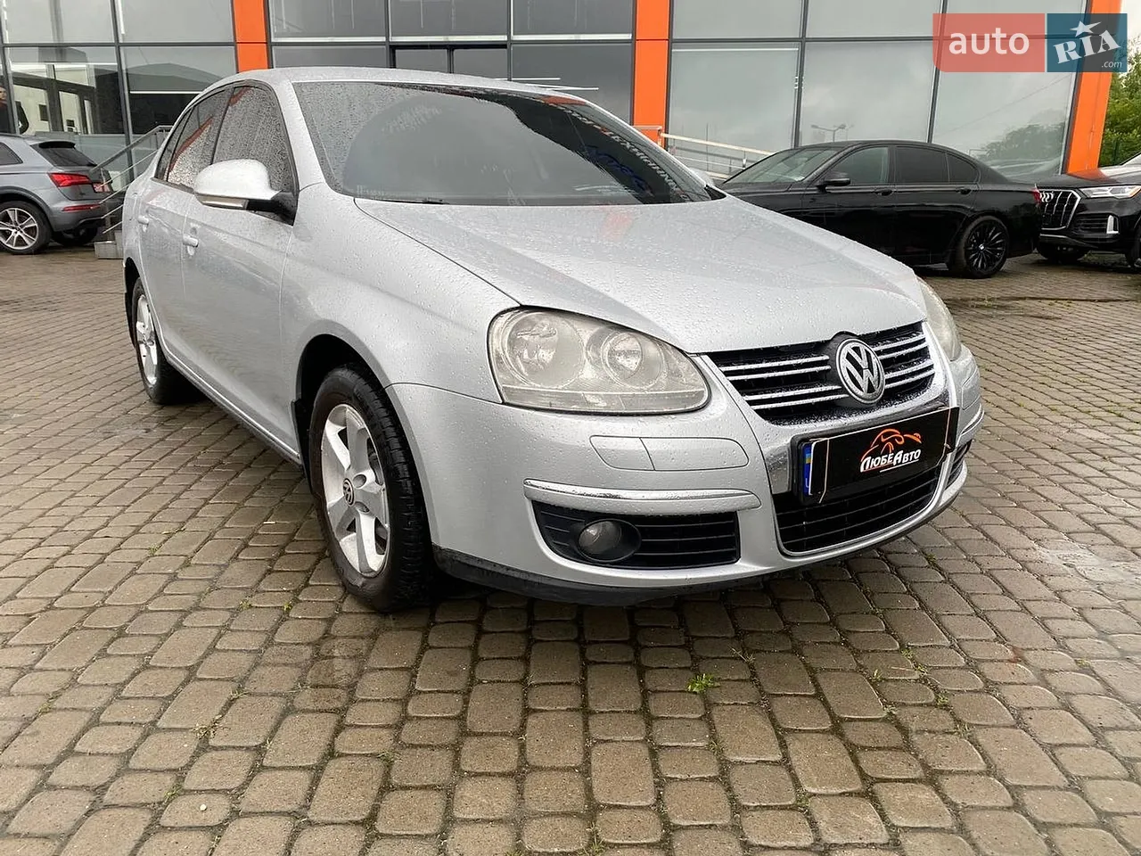 2010 Volkswagen Jetta - фото 1