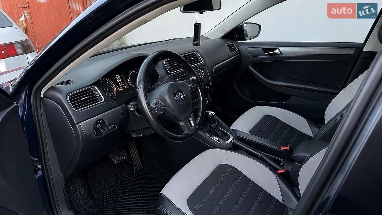 2011 Volkswagen Jetta - мініатюра 3