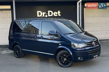 Volkswagen Multivan  2015
