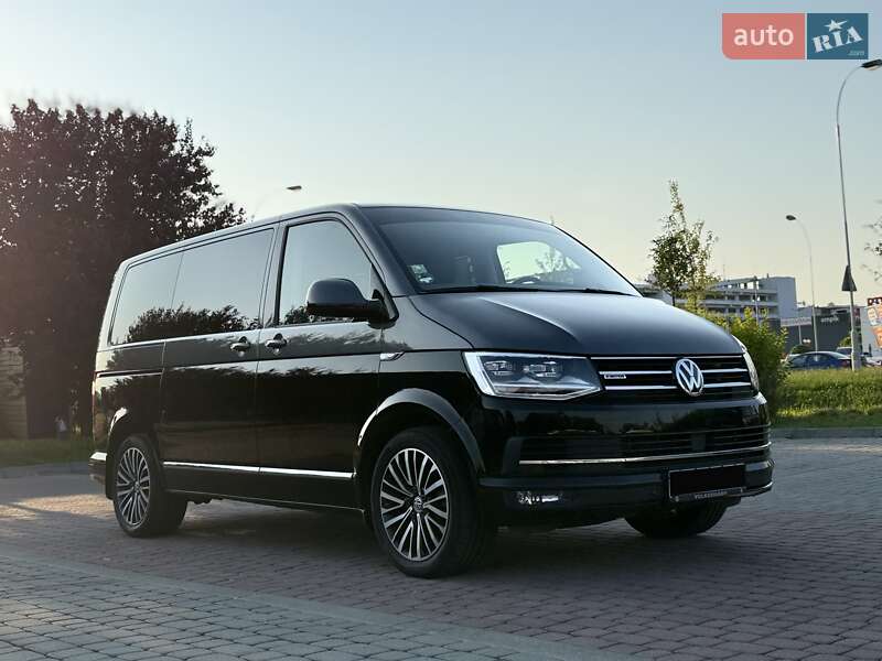 Мінівен Volkswagen Multivan