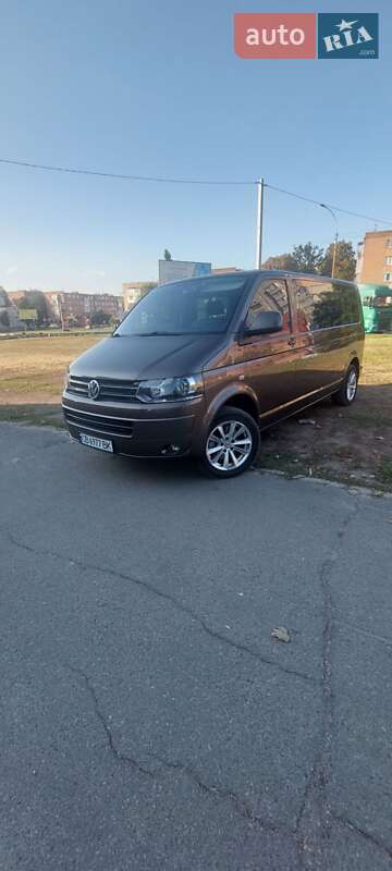 Volkswagen Multivan 2011 Volkswagen Multivan 2011