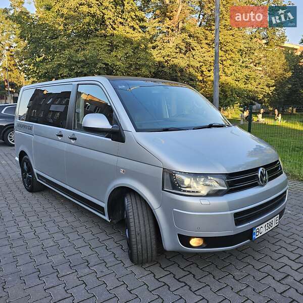 Минивэн Volkswagen Multivan 2011 в Стрые