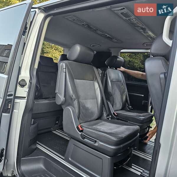 Минивэн Volkswagen Multivan 2011 в Стрые