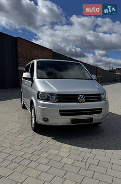 Volkswagen Multivan  2015