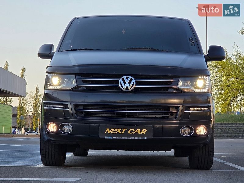 Минивэн Volkswagen Multivan 2012 в Киеве
