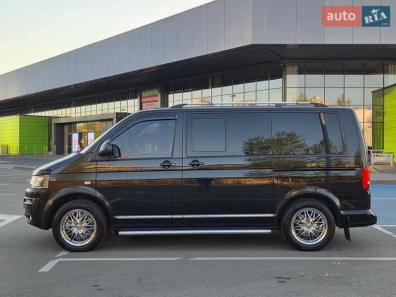 Минивэн Volkswagen Multivan 2012 в Киеве