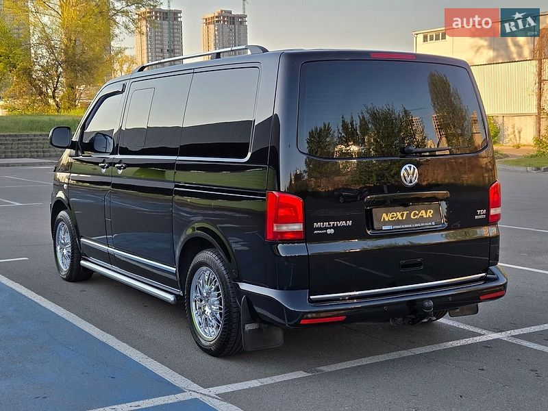 Минивэн Volkswagen Multivan 2012 в Киеве