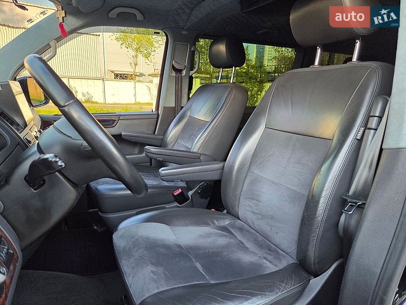 Минивэн Volkswagen Multivan 2012 в Киеве