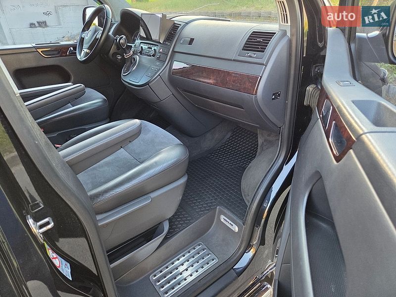 Минивэн Volkswagen Multivan 2012 в Киеве