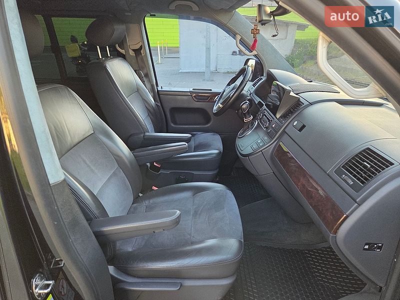 Минивэн Volkswagen Multivan 2012 в Киеве