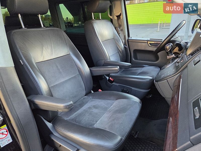Минивэн Volkswagen Multivan 2012 в Киеве