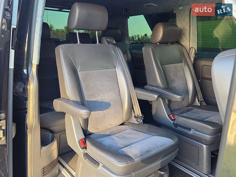 Минивэн Volkswagen Multivan 2012 в Киеве