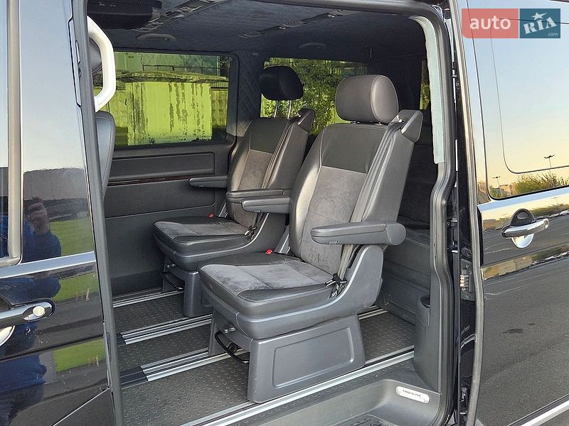 Минивэн Volkswagen Multivan 2012 в Киеве